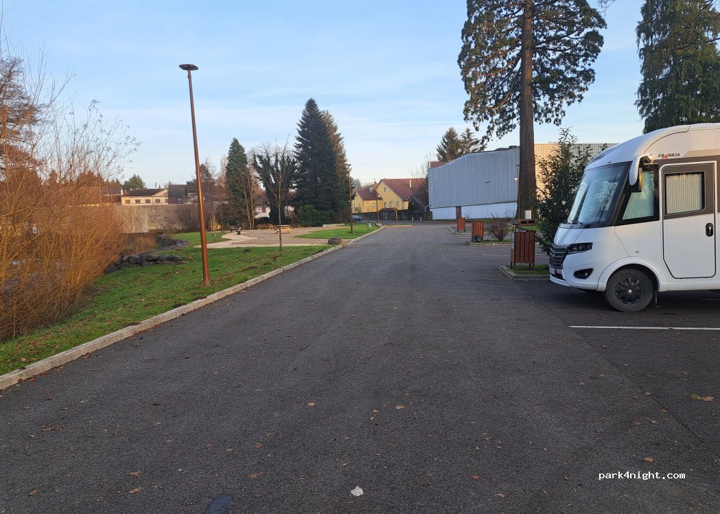 Aire de camping-car Fougerolles-Saint-Valbert — foto 5