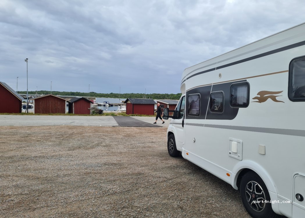 (370 43) Sturkö - 34 Ekenabbsvägen — foto 2