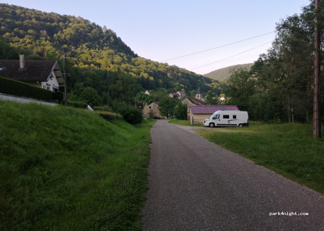 (39570) Conliège - 122 Rue Haute — foto 2