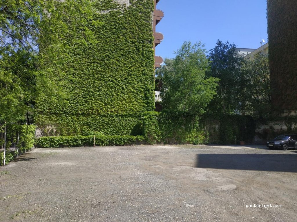 (1134) Budapest - 5 Tüzér utca — foto