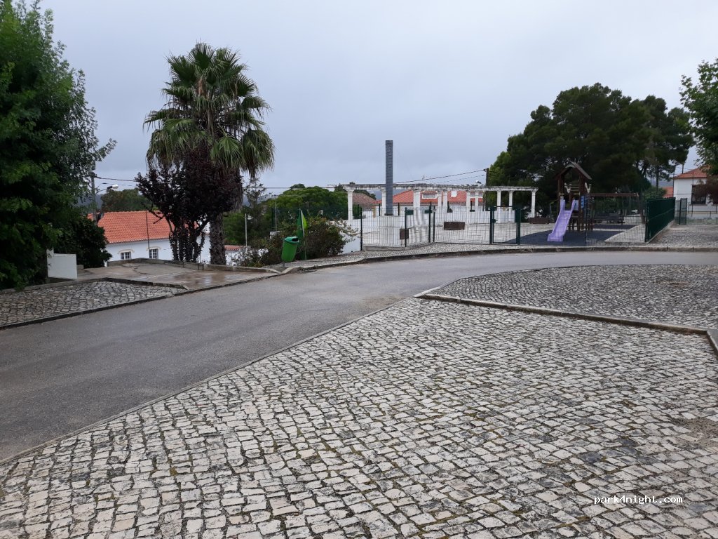 (2565-814)  - 1 Travessa da Casa Paroquial — foto