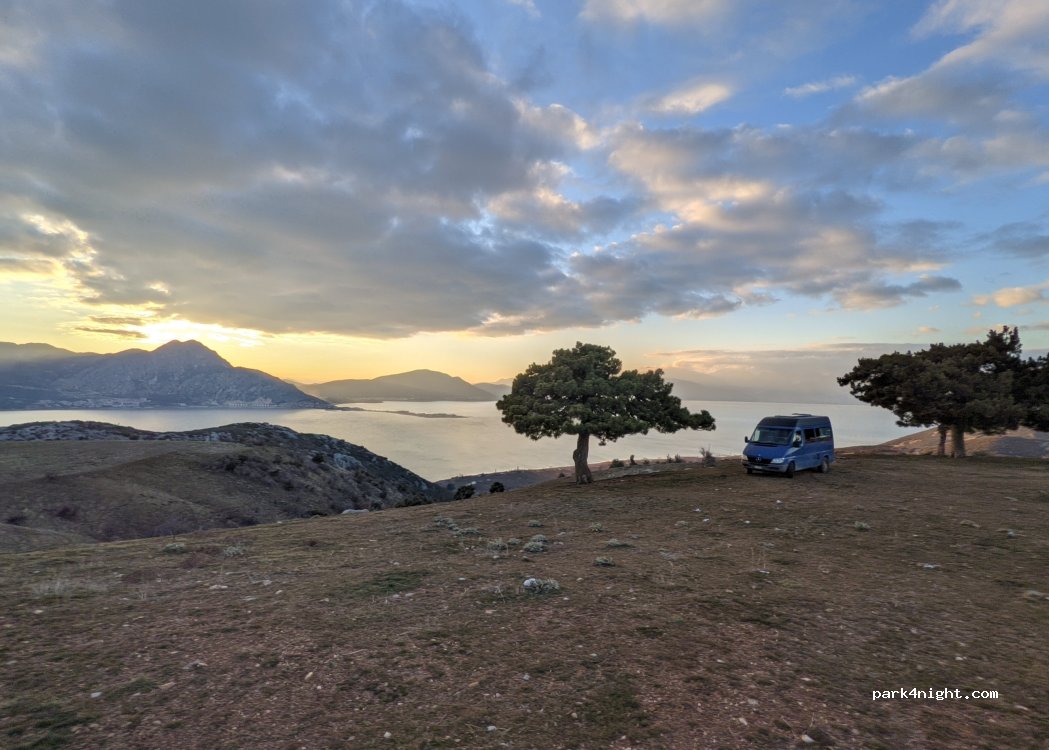 (32500) Isparta - Unnamed Road — foto