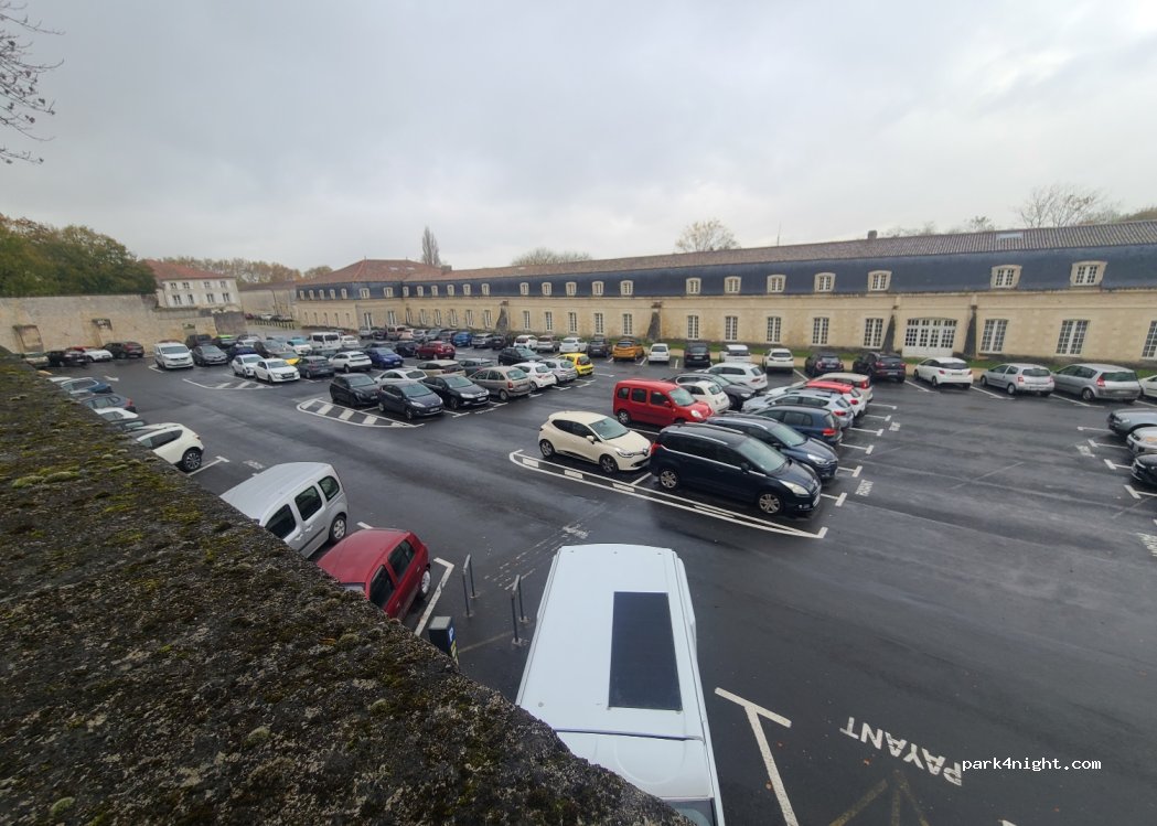 (17300) Rochefort - 2 Rue Pujos — foto