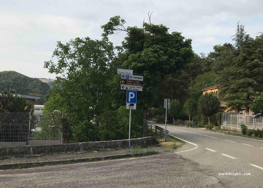 (43030) Calestano - 4 Via Partigiani D'Italia — foto 2