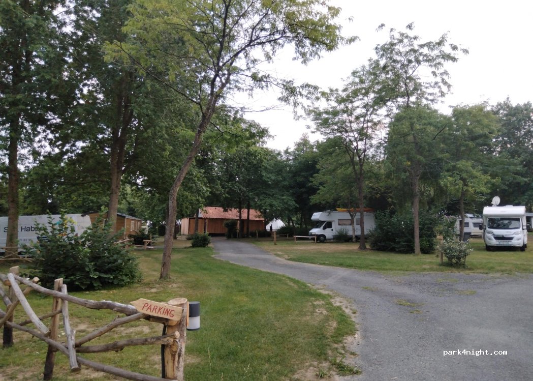 La nuit au lac  campsite — foto