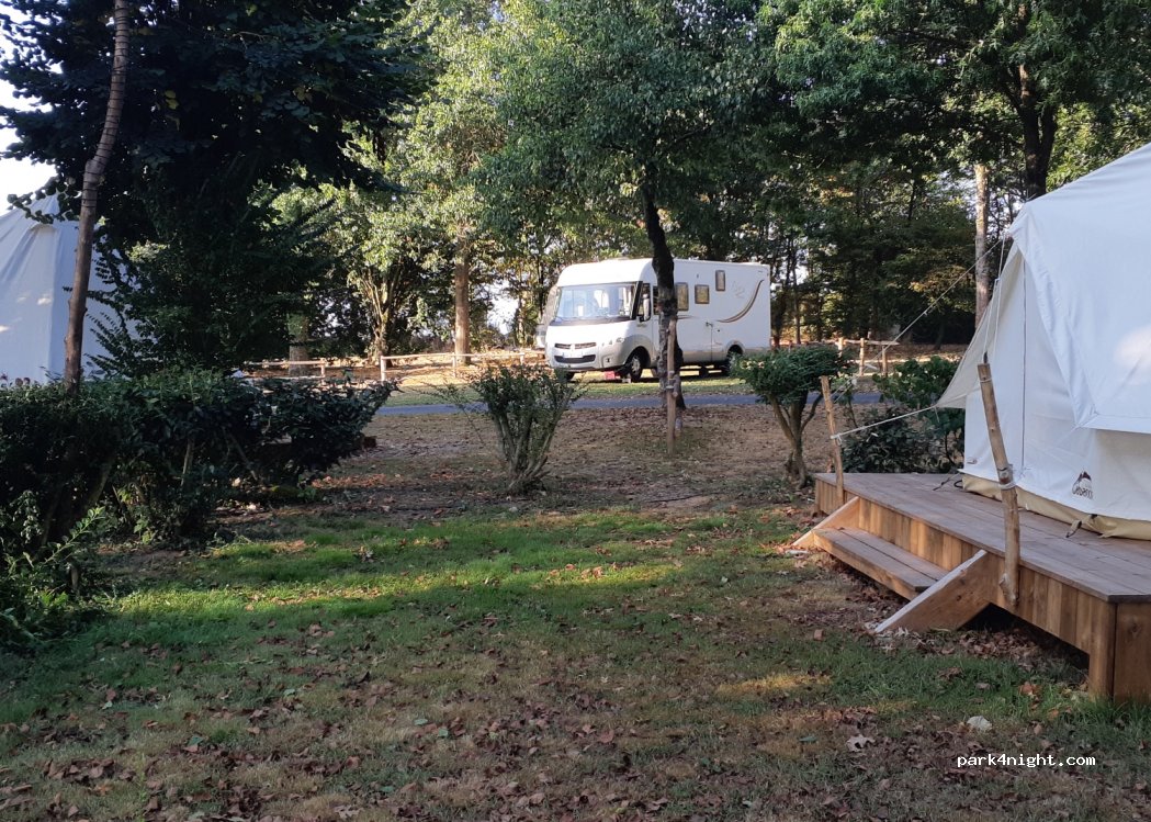 La nuit au lac  campsite — foto 2