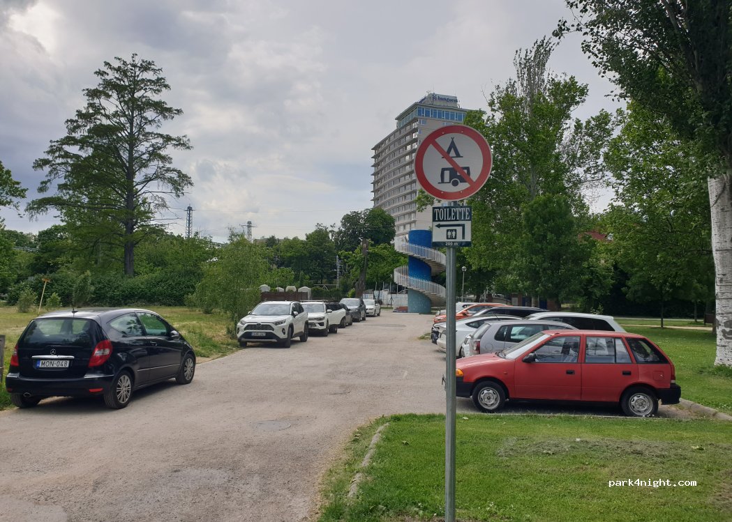 (8220) Balatonalmádi - 3 Véghely Dezső utca — foto 5