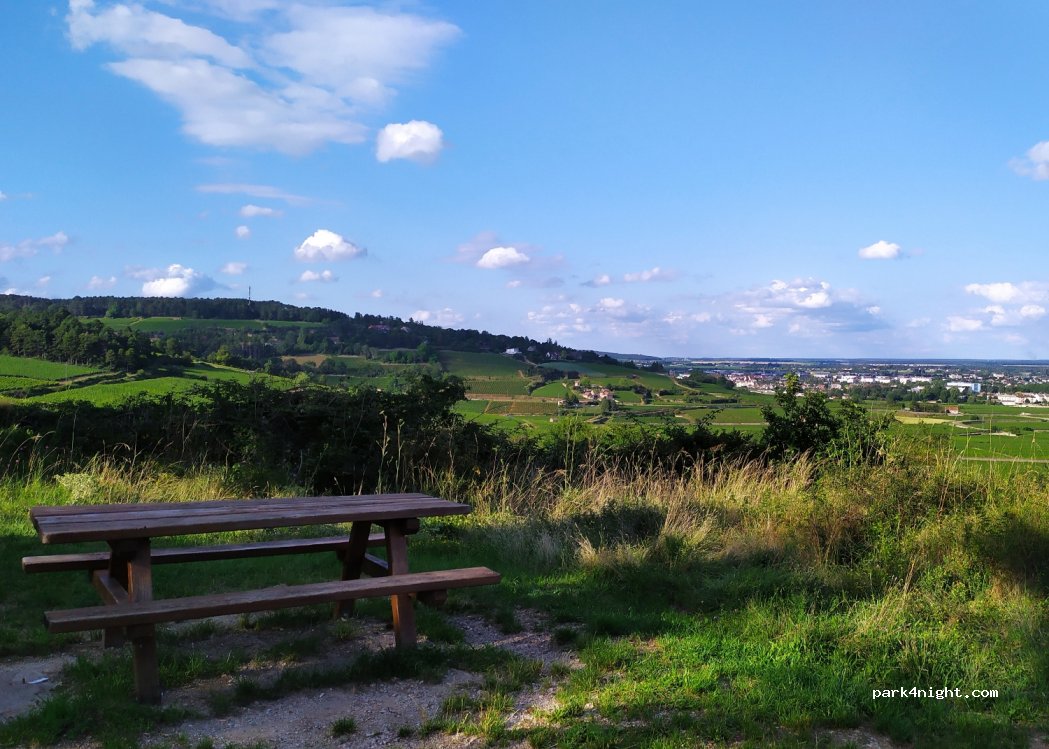 (21200) Beaune - Unnamed Road — foto