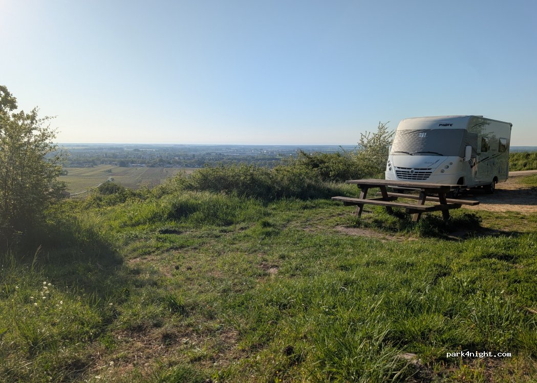 (21200) Beaune - Unnamed Road — foto 5