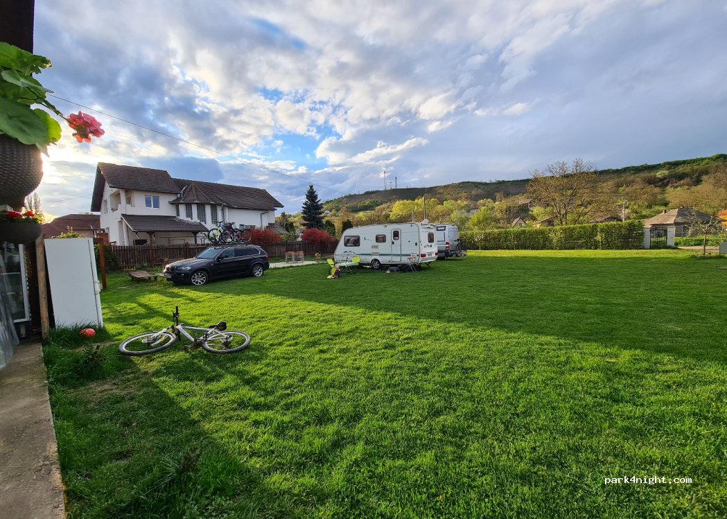 Camping La Foisor — foto