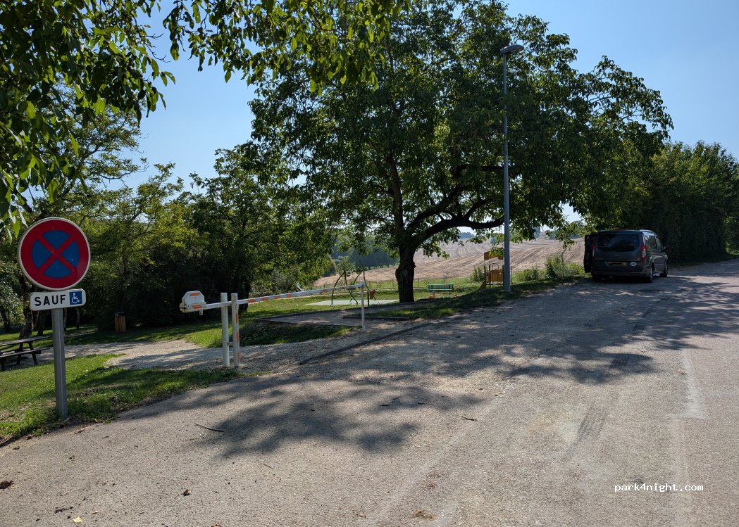 (89580) Migé - 61 Gr Grande Rue — foto