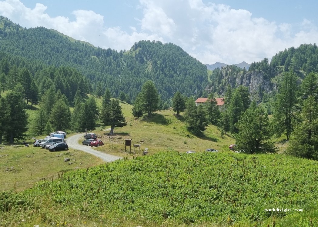 (10054) Cesana torinese - Unnamed Road — foto