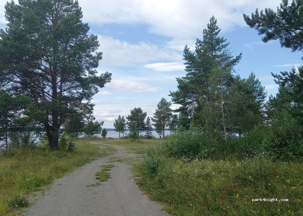 (833 93) Strömsund - Unnamed Road — foto