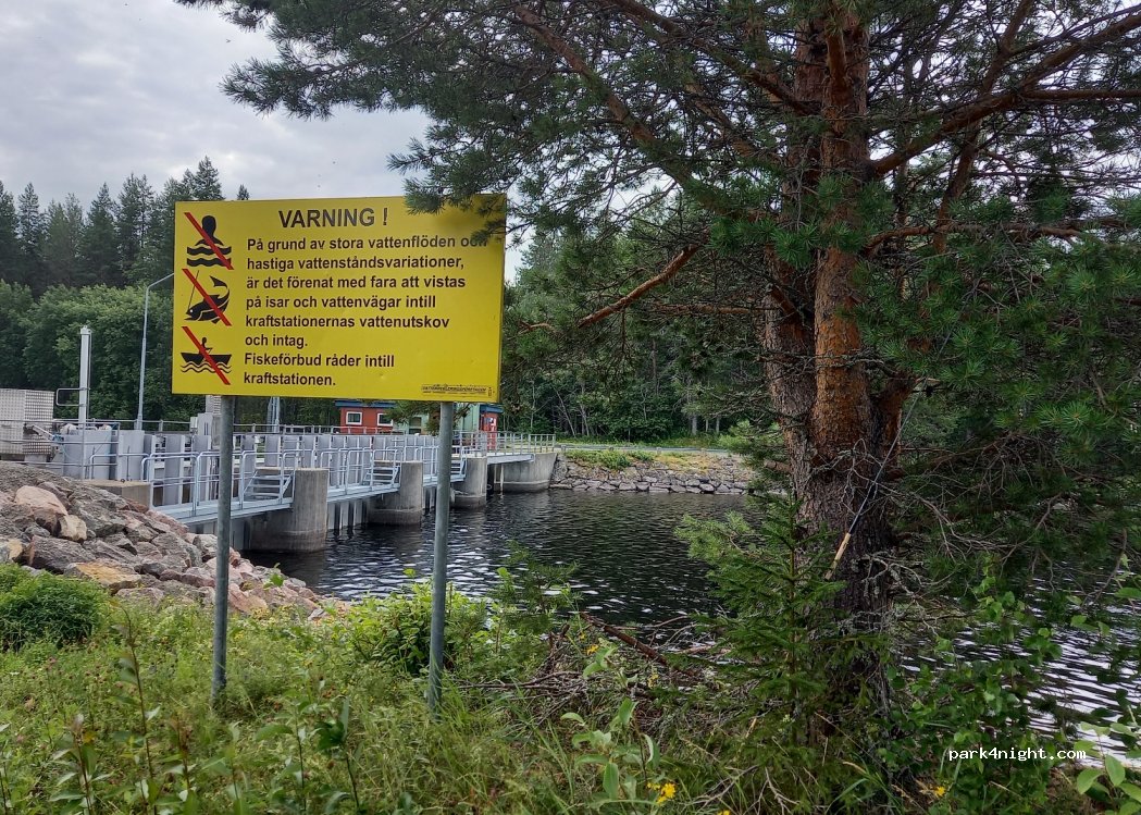 (833 93) Strömsund - Unnamed Road — foto 2