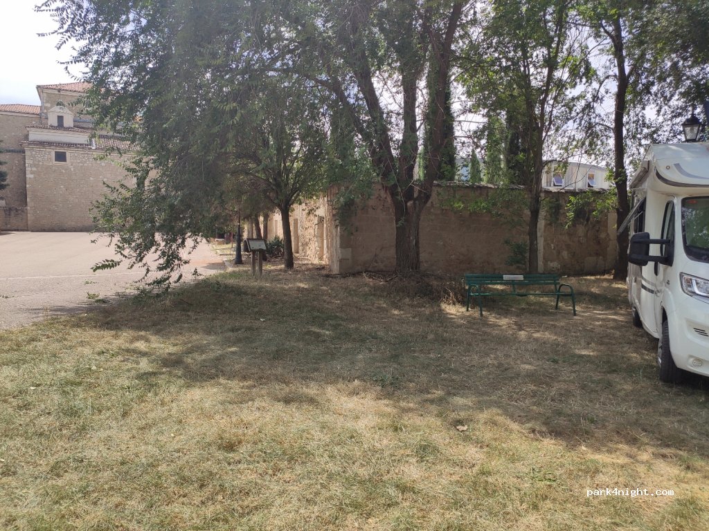(09370) La Aguilera - 1 Avenida San Pedro Regalado — foto 3