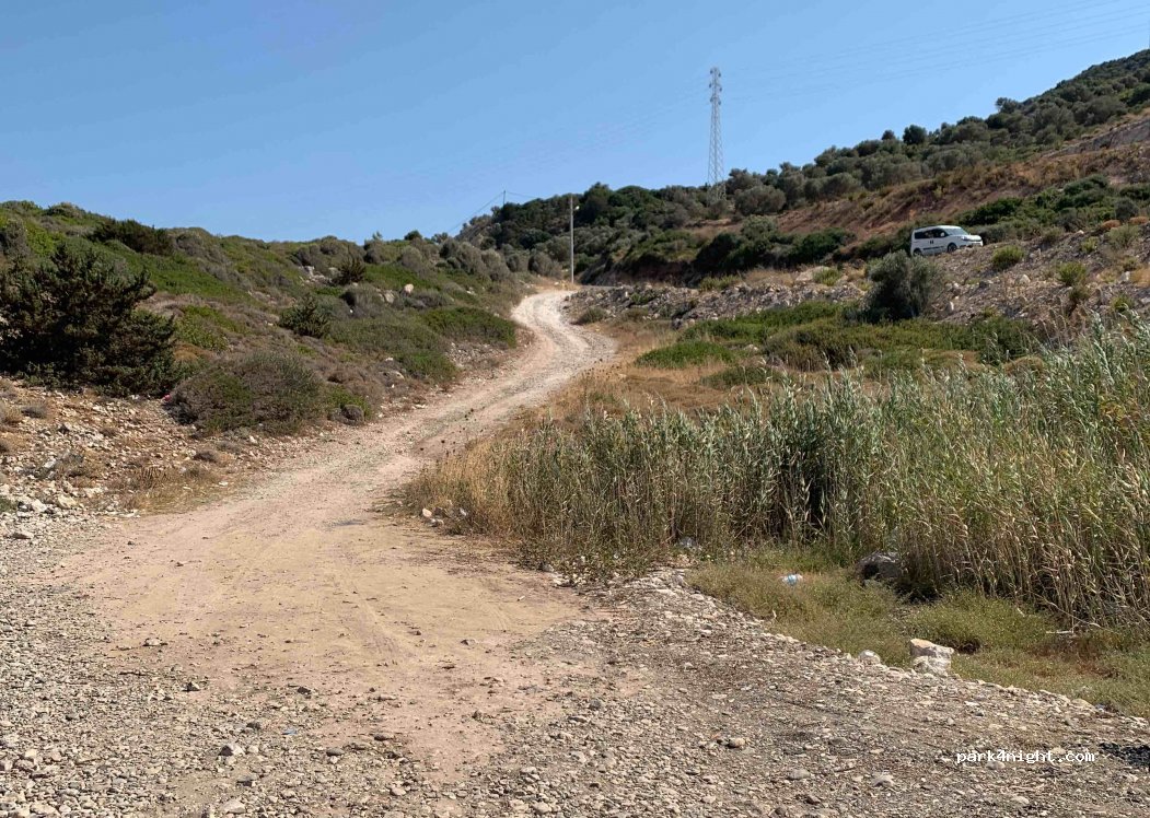 (35970) İzmir - 6 1. Sokak — foto