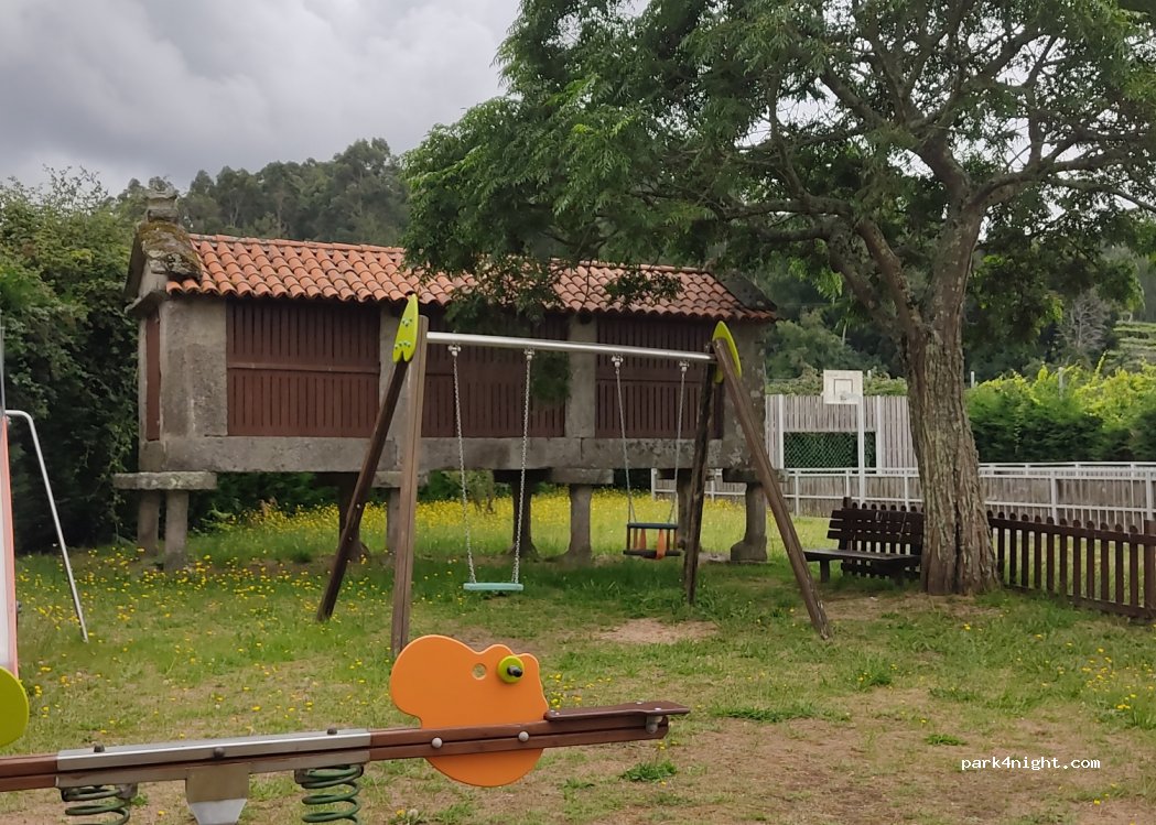 (36636) Ribadumia - 16 Rúa Outeiral — foto 2