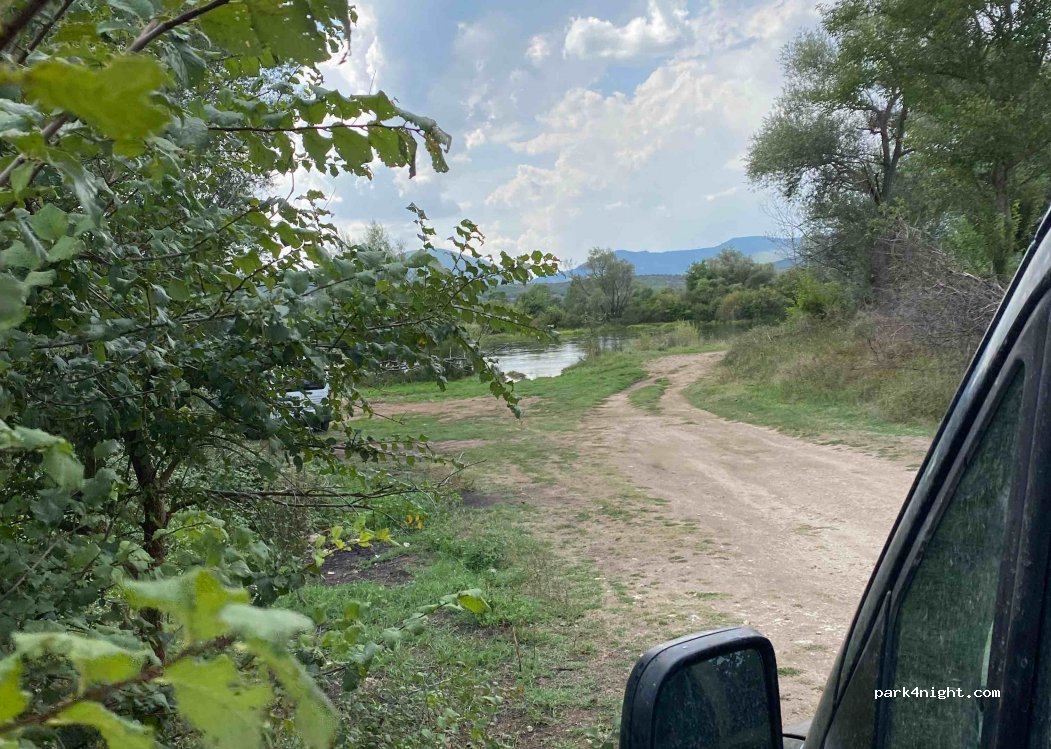 (21241) Obrovac Sinjski - Unnamed Road — foto 3