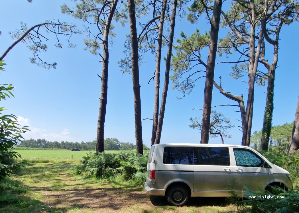 (33719) Navia - Unnamed Road — foto