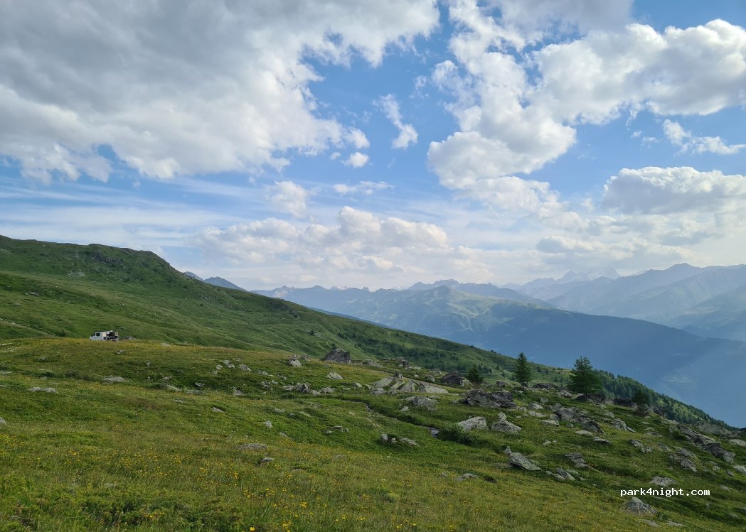 (73140) Saint-Michel-de-Maurienne - Unnamed Road — foto