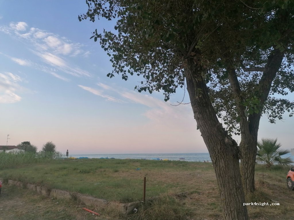 (64026) Roseto degli Abruzzi - 26 Viale Makarska — foto 2