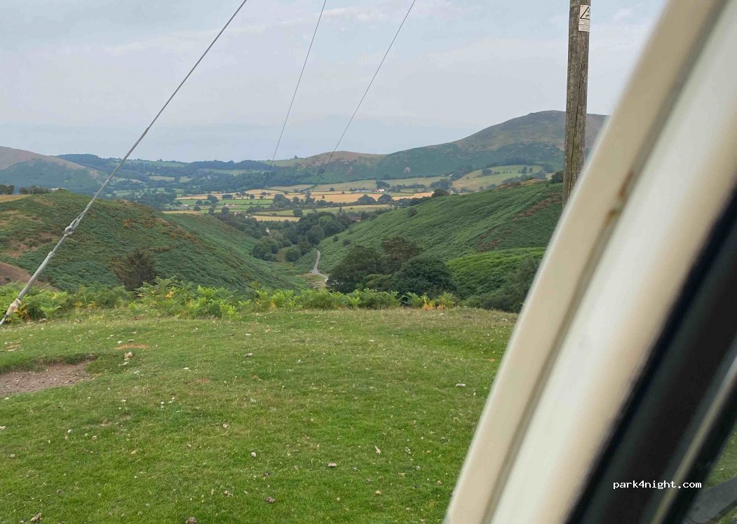 (SY6 6LU) Church Stretton - Unnamed Road — foto