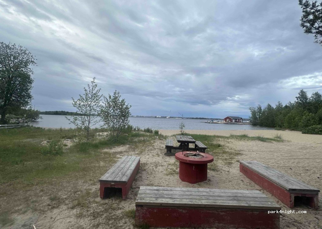 (913 42)  - 3 BREDVIKEN — foto 4