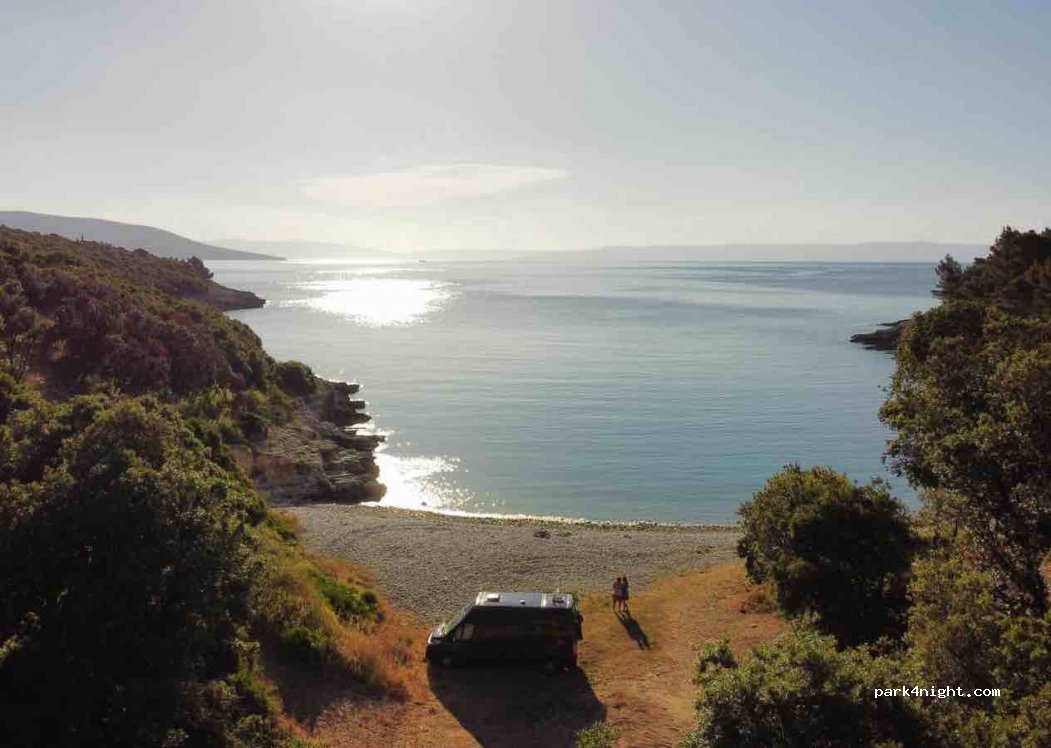 (52208) Peruški - Unnamed Road — foto