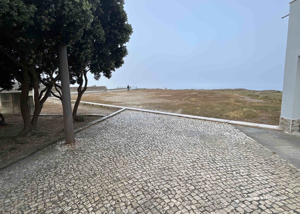 (2520) Peniche - 35 Campo da República — foto 3