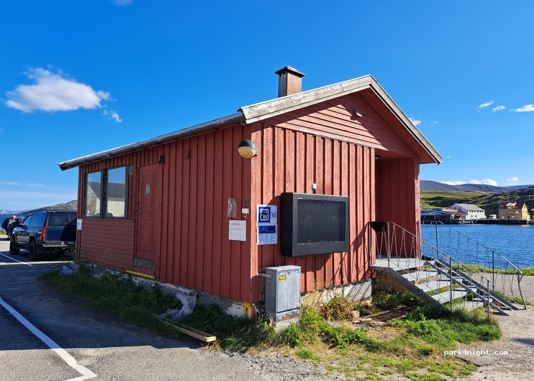 (9690) Havoysund - 121 Strandgata — foto
