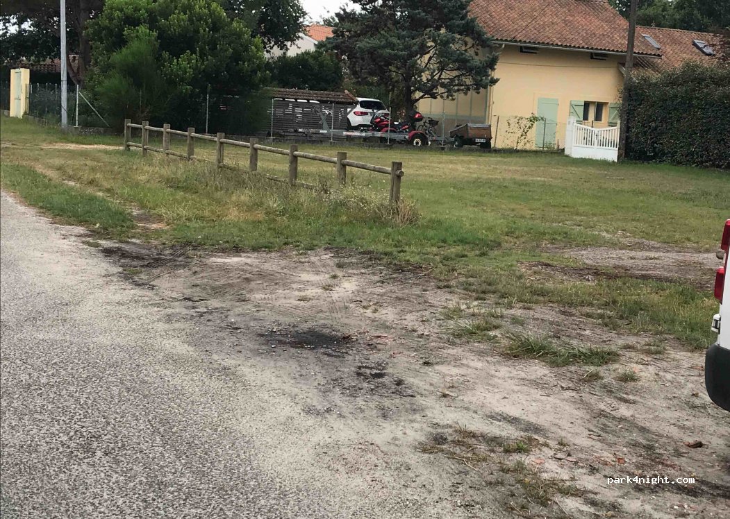 (33138) Lanton - 4 Allée de la Crèche — foto
