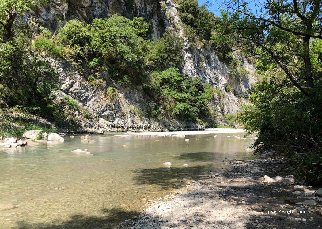(26510) Villeperdrix - D94 — foto 2