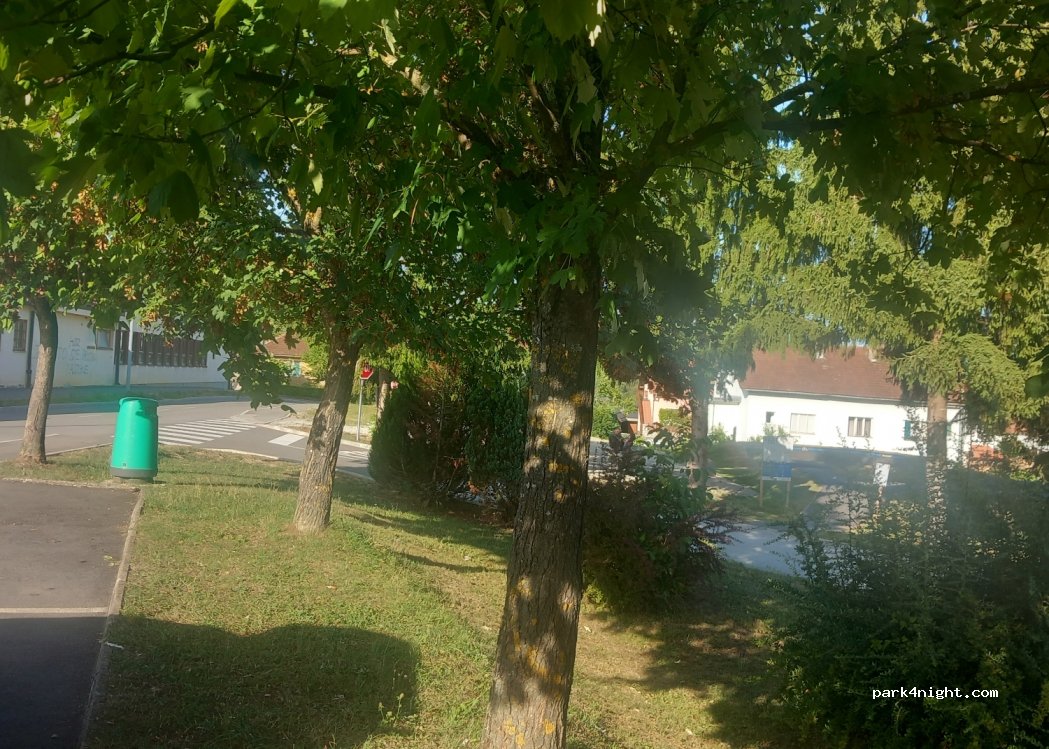 (47240) Slunj - 1 Ulica kralja Zvonimira — foto 4