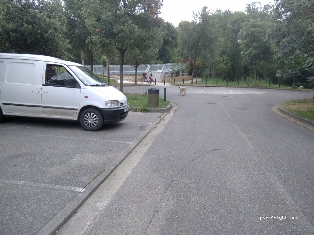 (31100) Toulouse - 1 Impasse Michel Lesbre — foto