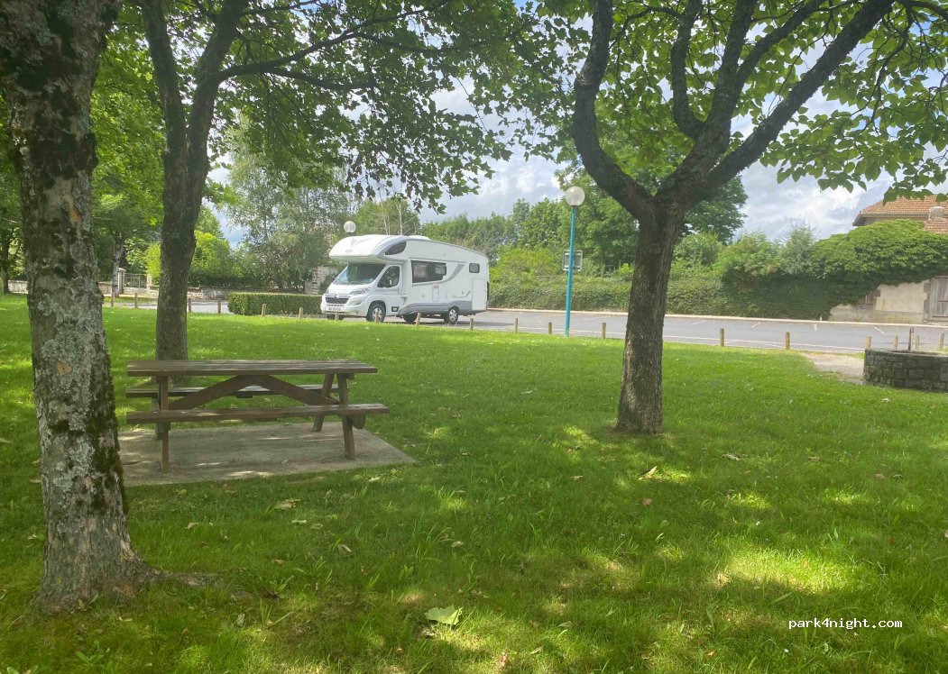 (15250) Naucelles - 5 Route d'Aurillac — foto