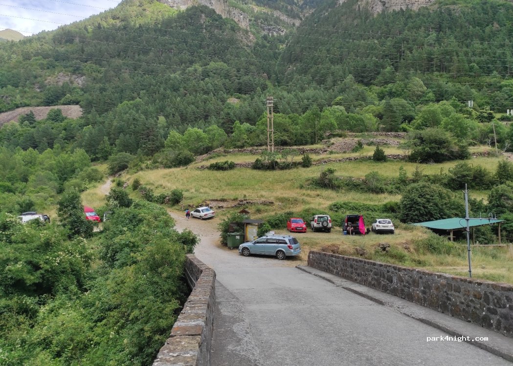 (22888) Canfranc - 32 Calle Albareda — foto