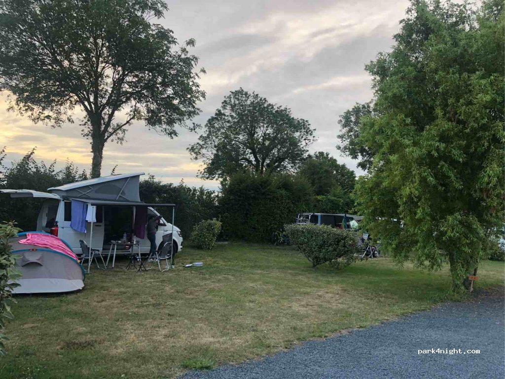 Camping Les Bas Carreaux — foto 2