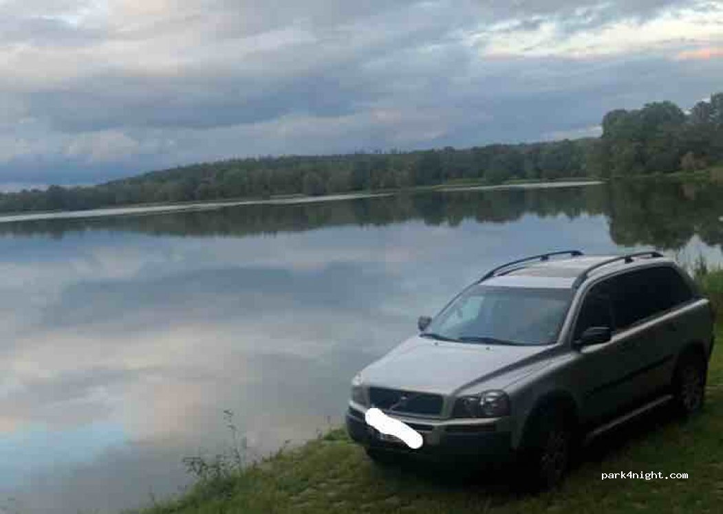 () Kostelec nad Vltavou - Unnamed Road — foto 2