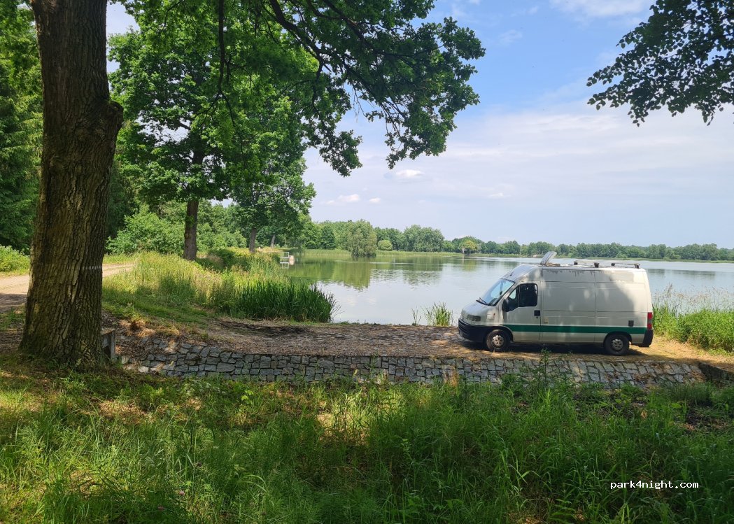 () Kostelec nad Vltavou - Unnamed Road — foto 3
