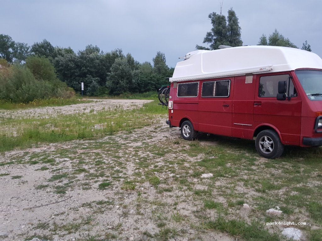 (31000) Nemetin - Unnamed Road — foto 2