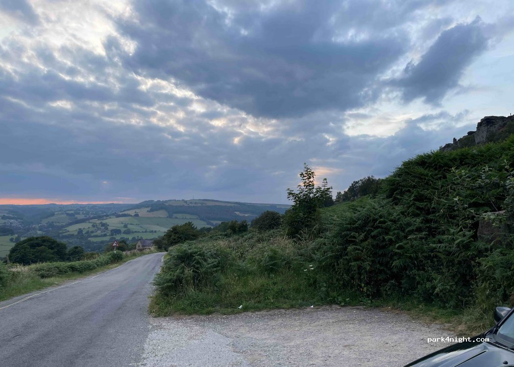 (S32 3YR) Stoney Middleton - Clodhall Lane — foto 3