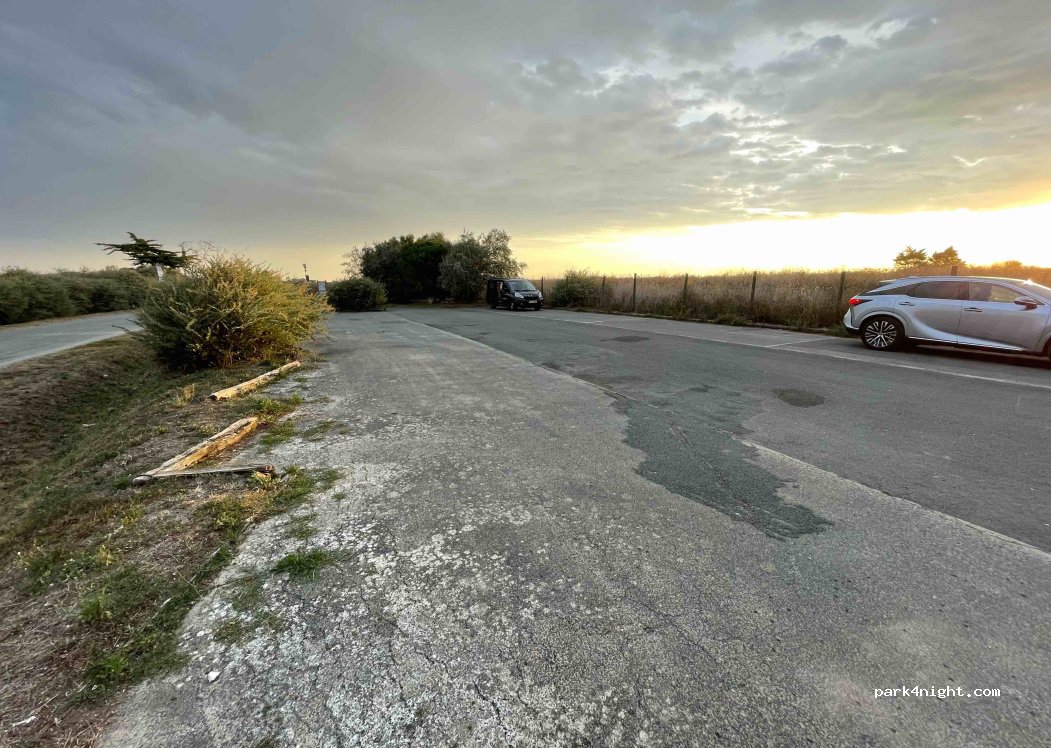 (17690) Angoulins - Chemin de la Platere — foto 3