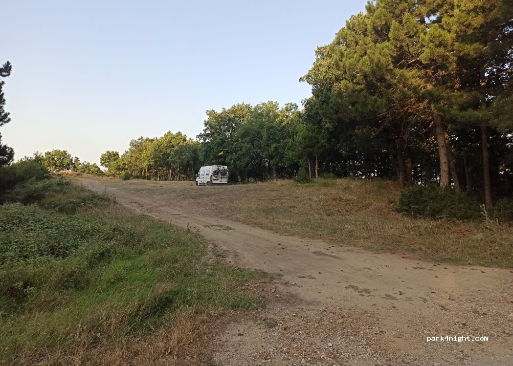 (631 00) Poligiros - Unnamed Road — foto 3