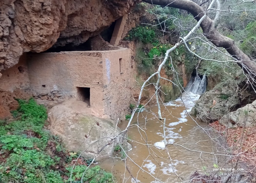 (230 70) Monemvasia - Eparchiaki Odos Monemvasias-Neapolis — foto