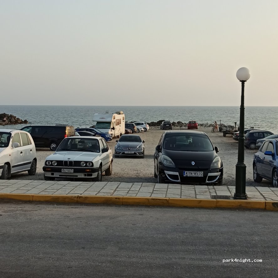 (490 80) Agios Georgios - Unnamed Road — foto