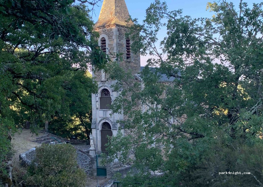 (12400) Saint-Victor-et-Melvieu - Le Serre — foto
