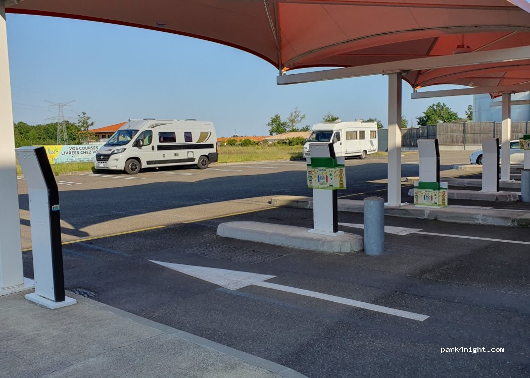 Aire de camping-car Mios — foto 2