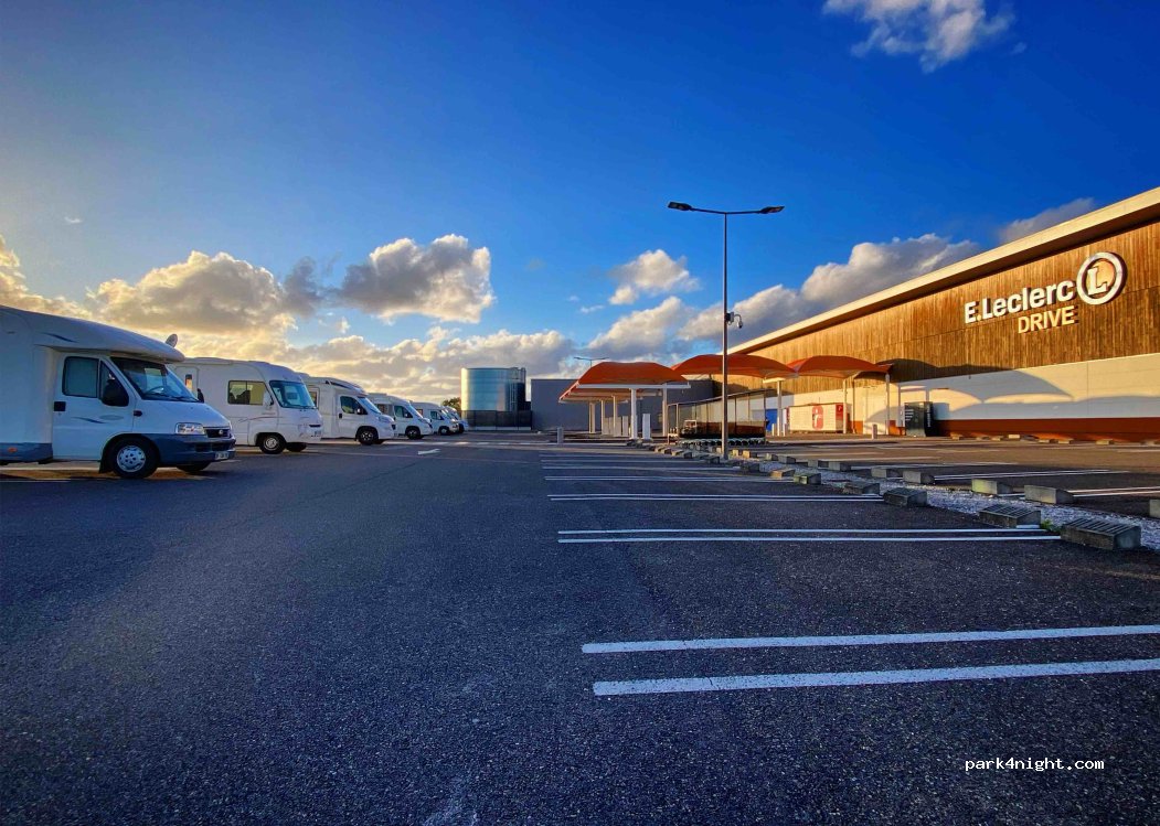 Aire de camping-car Mios — foto 3