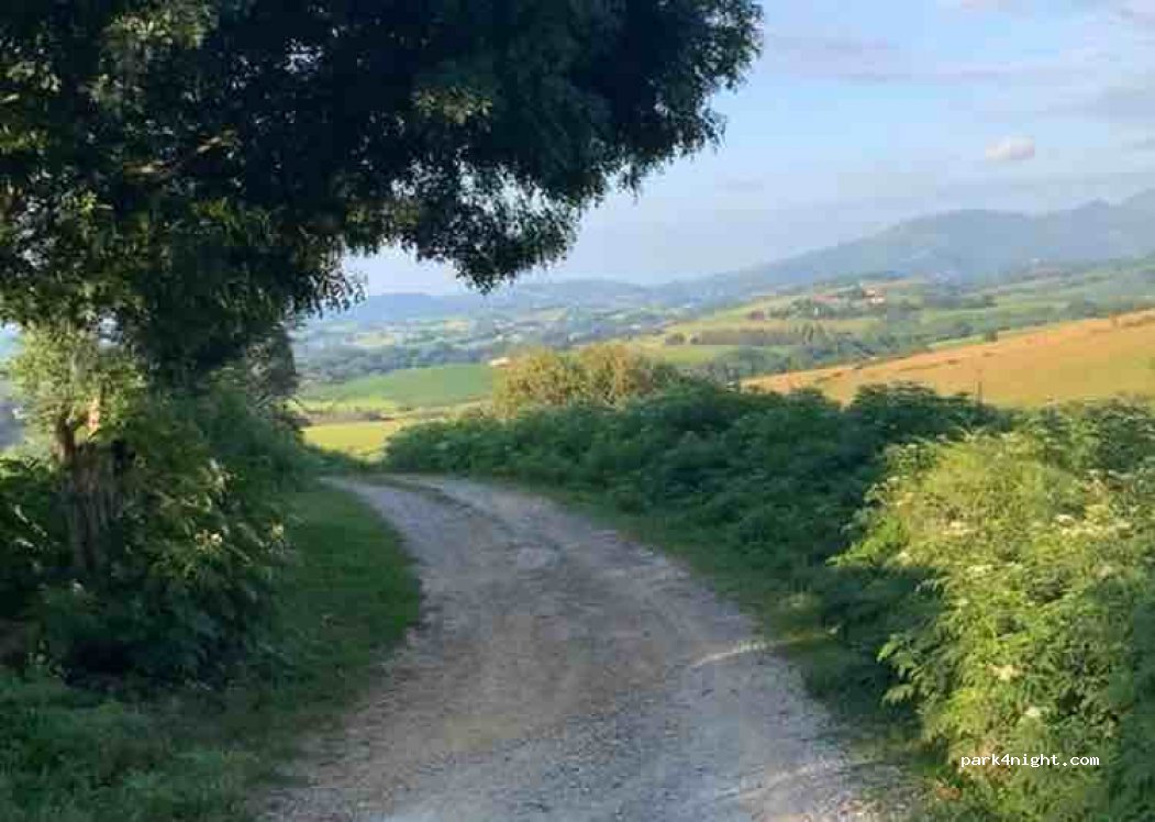 (64310) Sare - Unnamed Road — foto