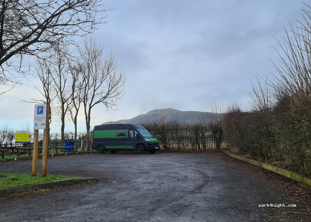 (KY14 7RP) Cupar - Unnamed Road — foto